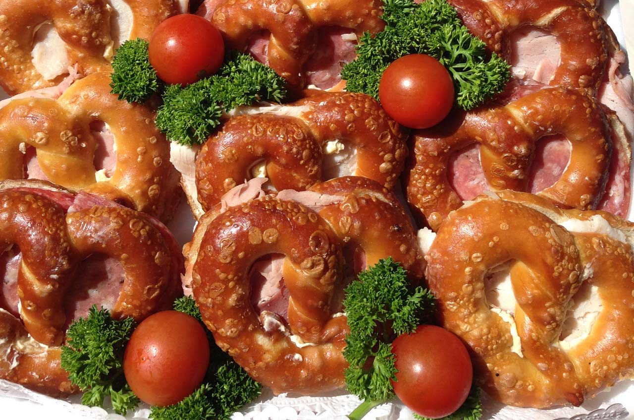 Mini Bretzel Platter (21pcs)