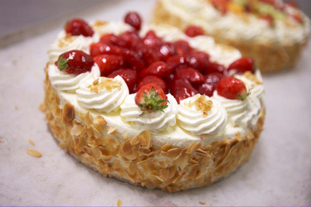 Pompadour Strawberry Cake