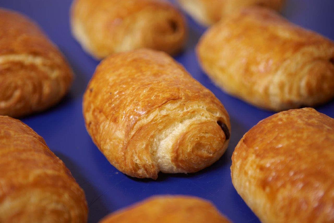 Prebaked Chocolate Croissant (large)