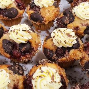 Mini Plum and Chocolate Muffins (6pcs)